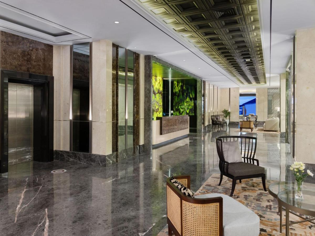 รอยัล มาลิโอโบโร บาย แอสตัน Hotel ยอกยาการ์ตา ภายนอก รูปภาพ