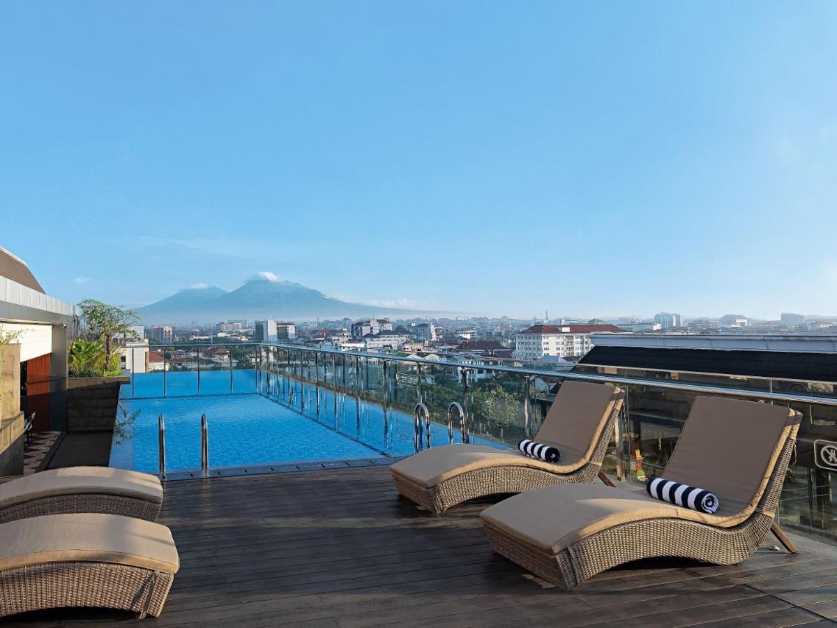 รอยัล มาลิโอโบโร บาย แอสตัน Hotel ยอกยาการ์ตา ภายนอก รูปภาพ