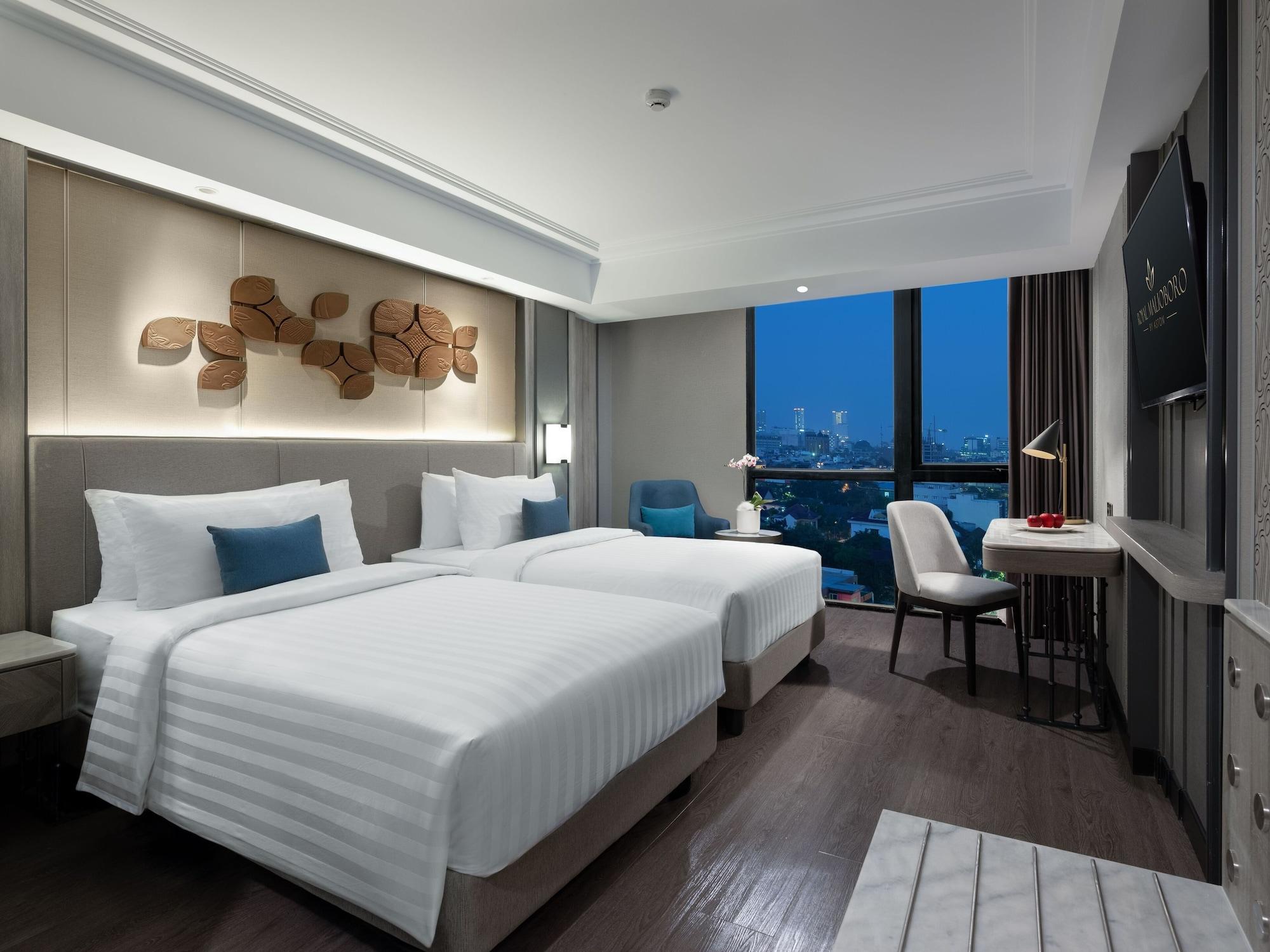 รอยัล มาลิโอโบโร บาย แอสตัน Hotel ยอกยาการ์ตา ภายนอก รูปภาพ