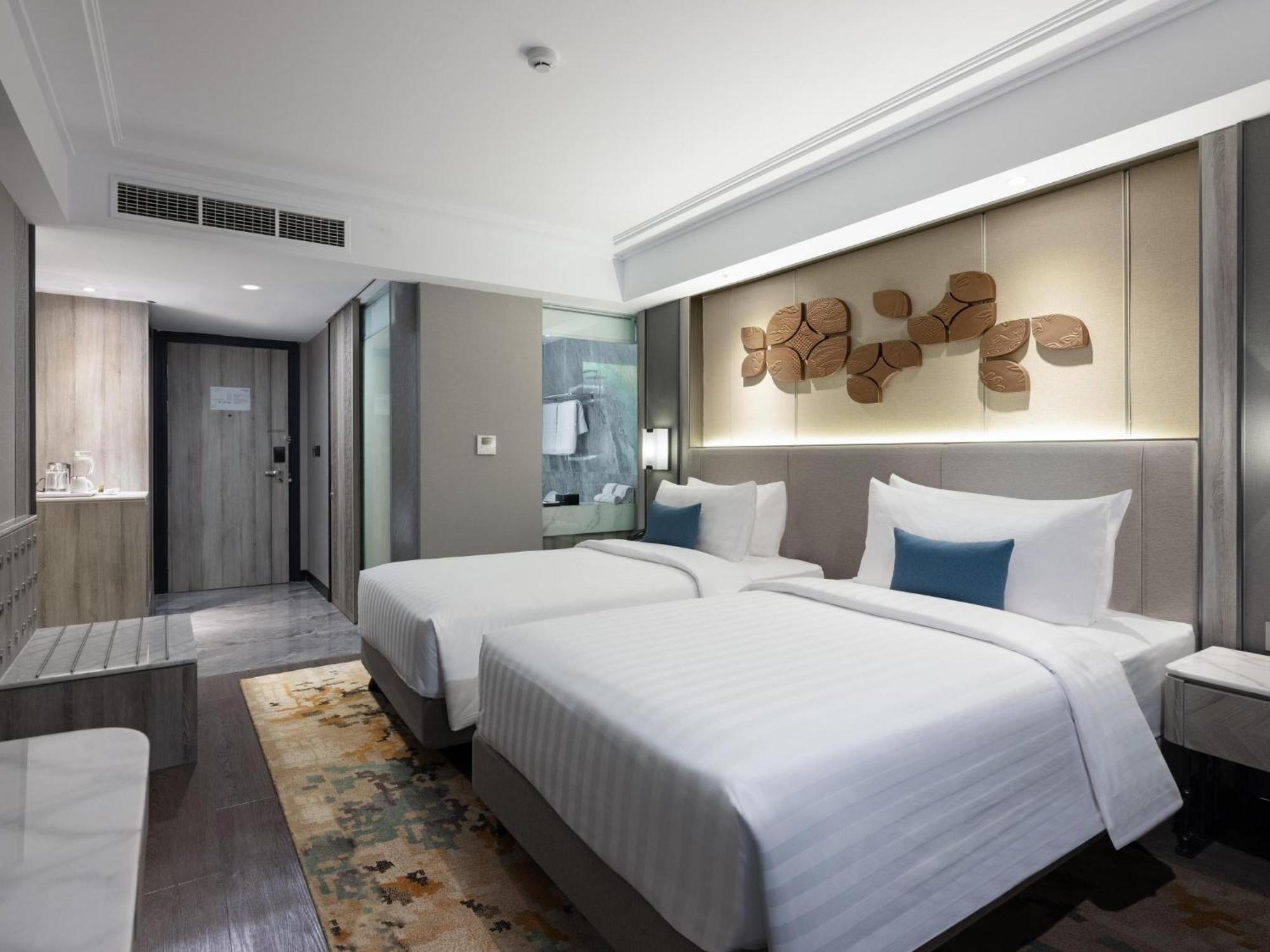 รอยัล มาลิโอโบโร บาย แอสตัน Hotel ยอกยาการ์ตา ภายนอก รูปภาพ